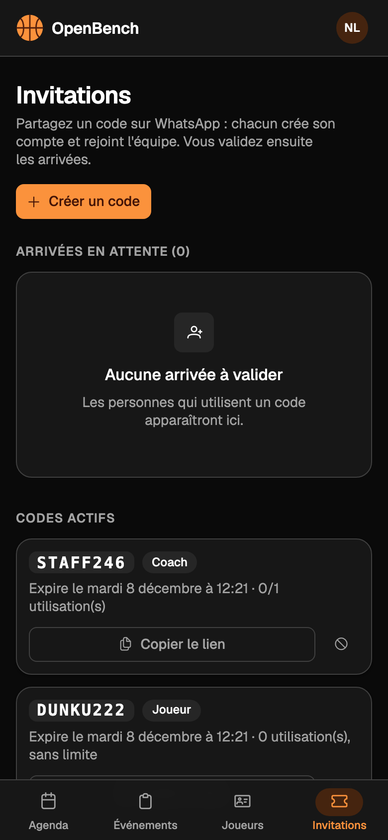 Écran Invitations du coach : bouton Créer un code, arrivées en attente, codes actifs avec Copier le lien.